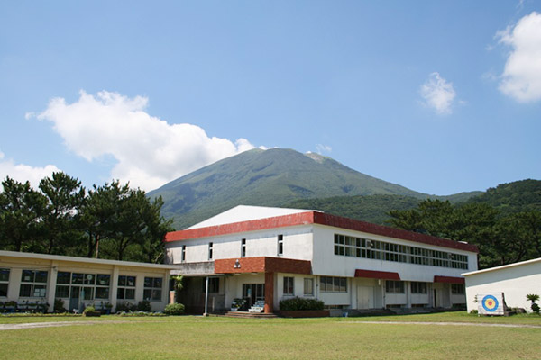 中之島学園外観