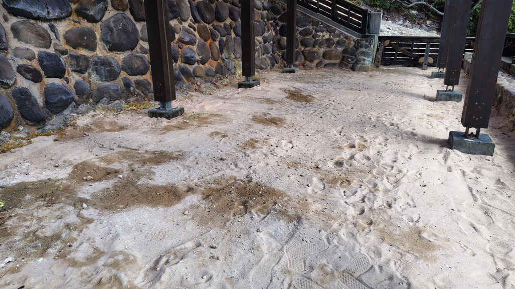 悪石島キャンプ場砂蒸し温泉２