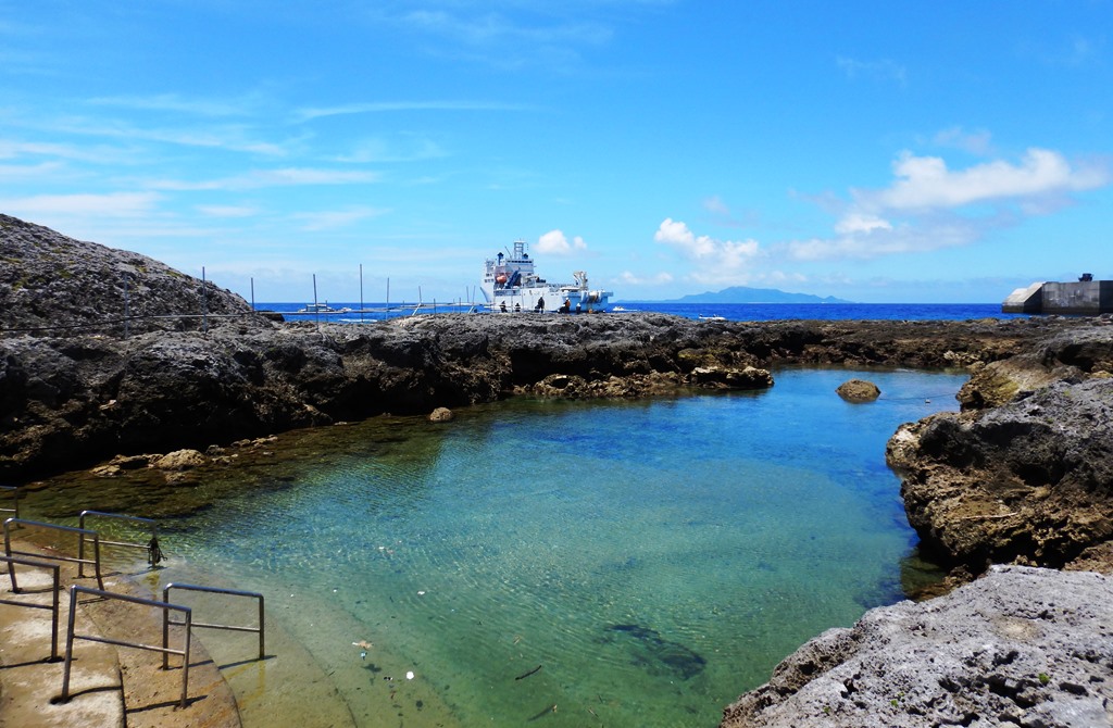 写真:小宝島赤立神海水浴場キャンプ場