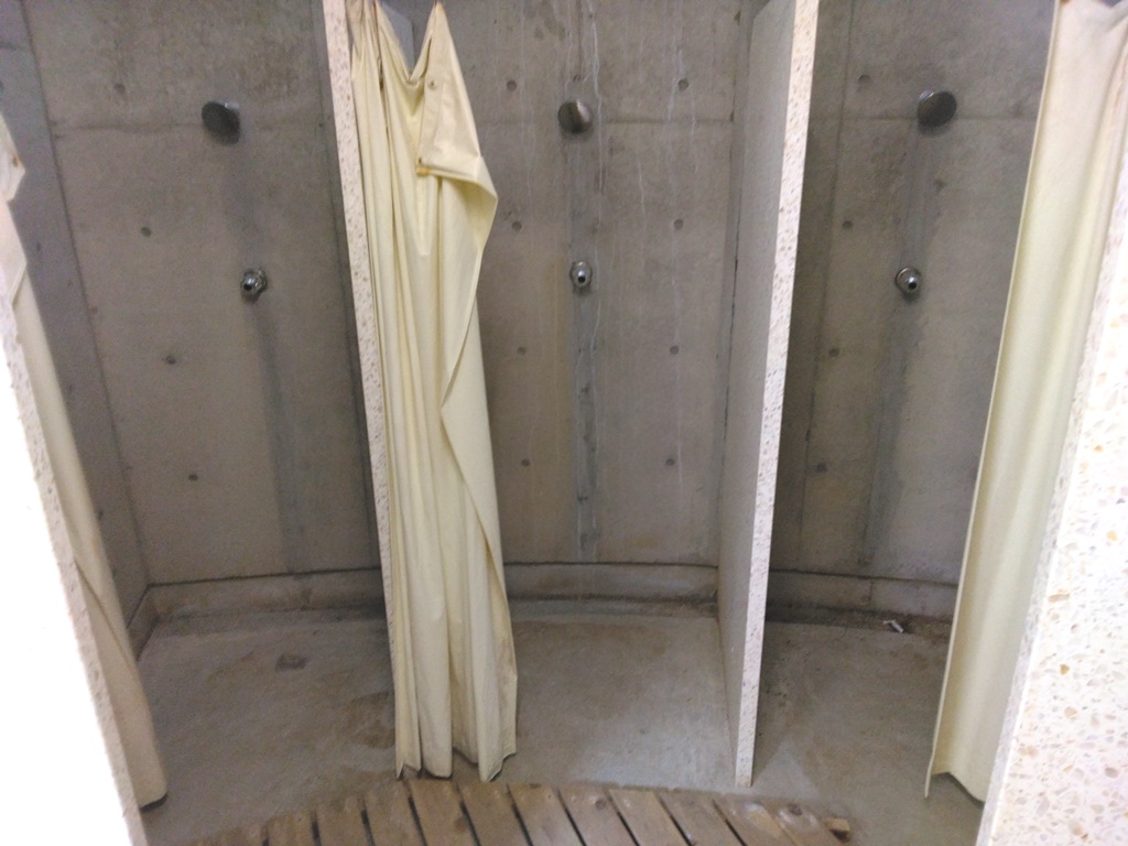 口之島キャンプ場シャワー